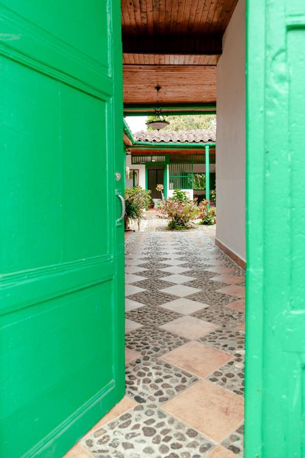 Hotel Luzart Jardín Exterior foto